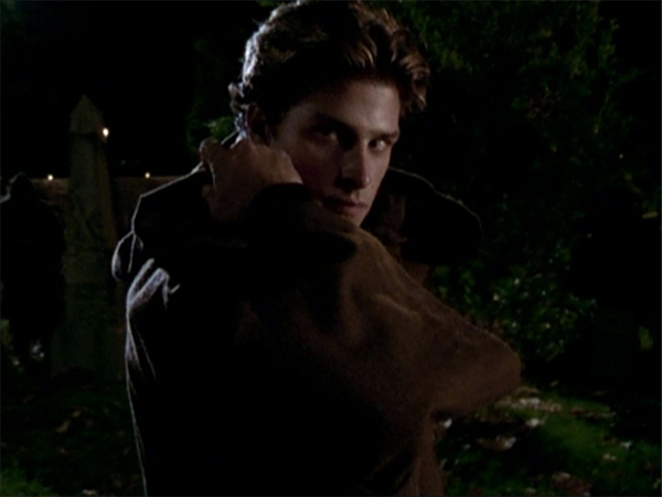 Richard hides his face after kidnapping a girl.